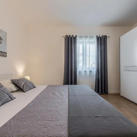 Holiday Home Bajlo Apartment With Three Bedrooms Zadar Exteriér fotografie