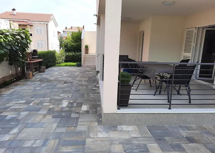 Holiday Home Bajlo Apartment With Three Bedrooms