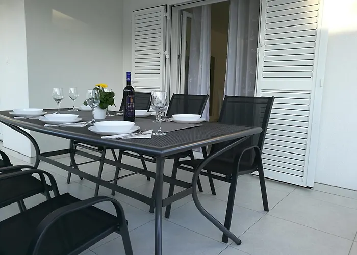 Holiday Home Bajlo Apartment With Three Bedrooms