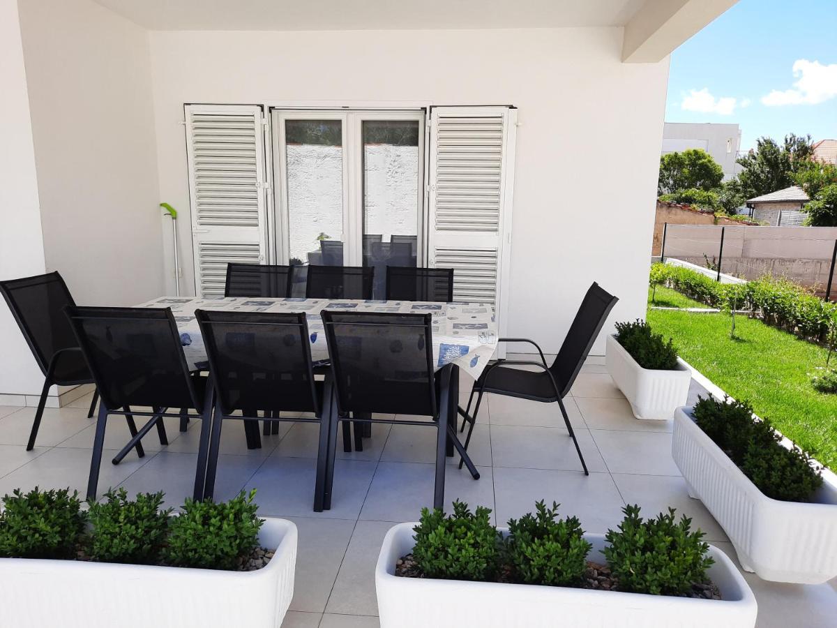 Bajlo With Three Bedrooms Villa
