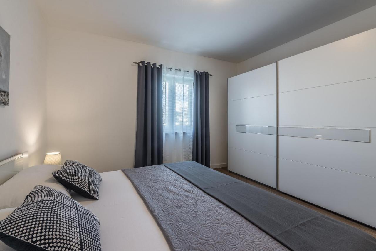 Bajlo With Three Bedrooms Vila *