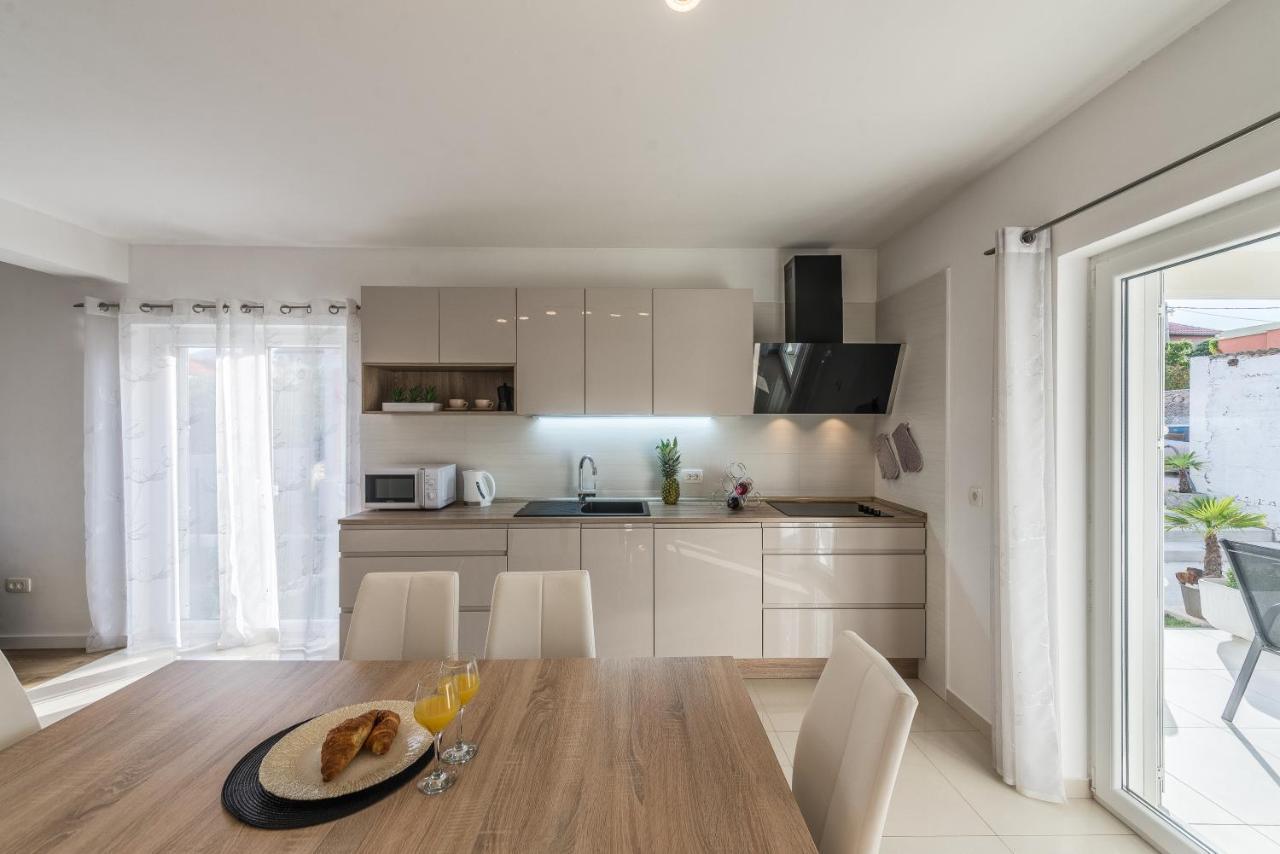 Villa Bajlo With Three Bedrooms